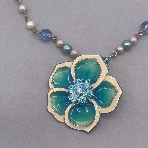 Large Floral Rhinestone Enamel Pendant Multicolor Faux Pearl Necklace 13 to 16 - Picture 3 of 6